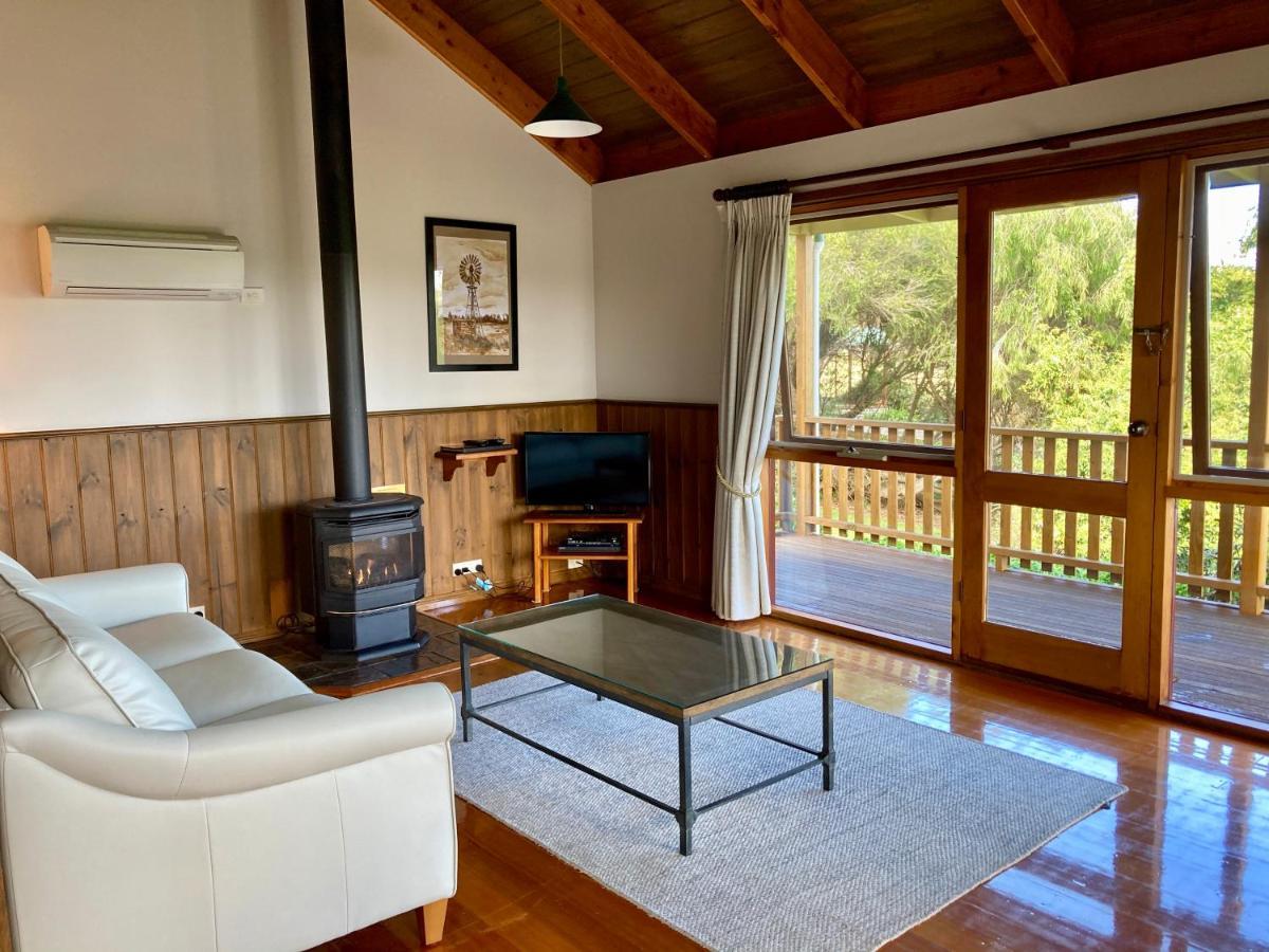 Daysy Hill Country Cottages Port Campbell Exterior photo
