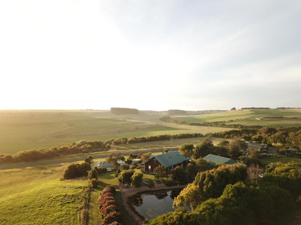 Daysy Hill Country Cottages Port Campbell Exterior photo