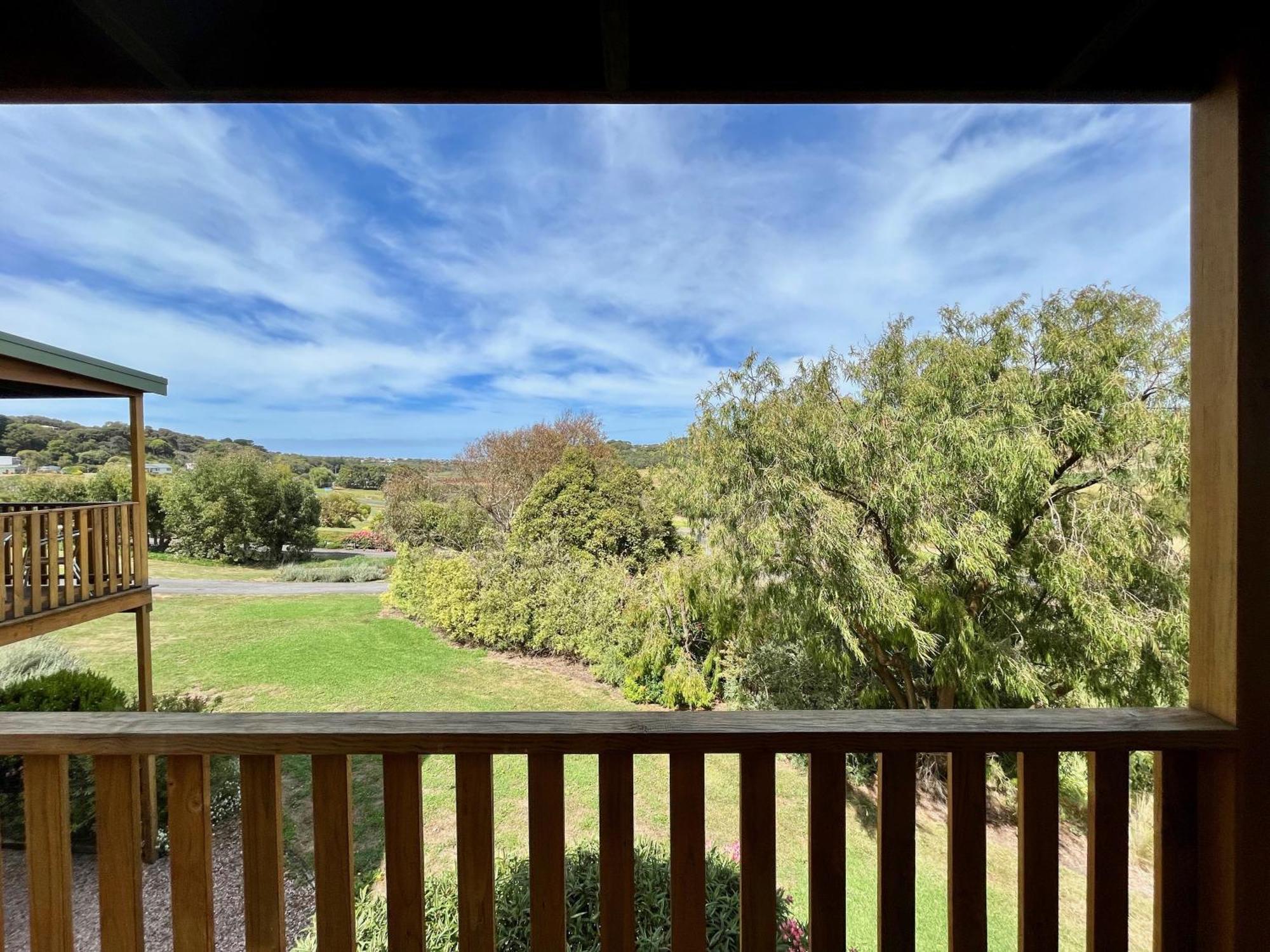 Daysy Hill Country Cottages Port Campbell Room photo